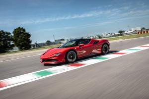 Ferrari SF90 Stradale 2019 года 